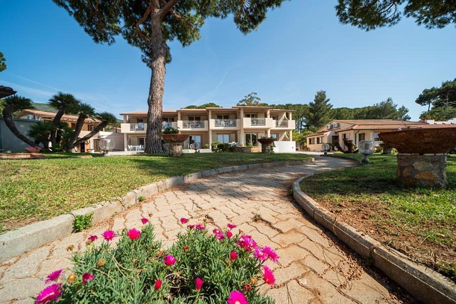 Residence Le Grazie Est Capoliveri  Eksteriør billede